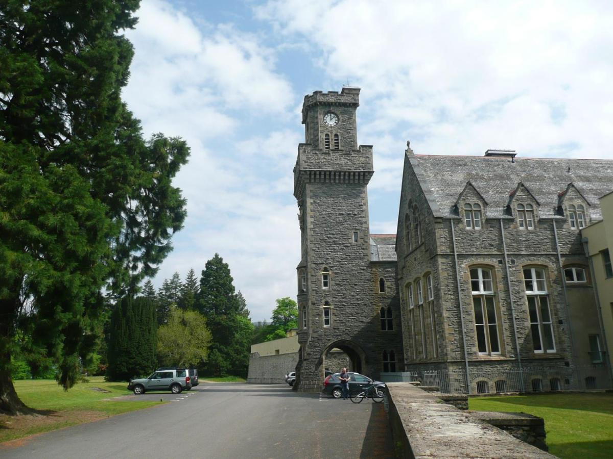 Old School Apartments Highland Club Fort Augustus Exterior foto
